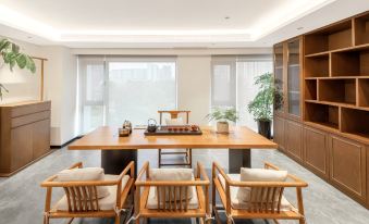 Mannsic Hotel(Chengdu West Station Zhongba Subway Station)