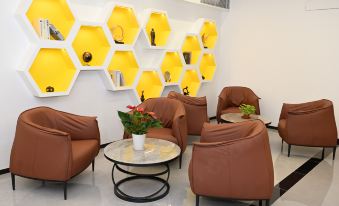 Juying HotelJuying Hotel (Guangzhou Zoo Shaheding Metro Station Branch)