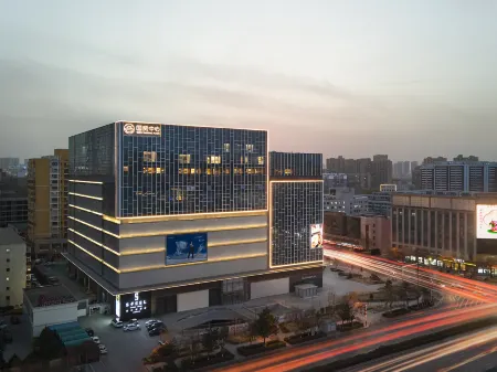 SFEEL Designer Hotel Отели рядом с достопримечательностью «Hong Shi Xia»