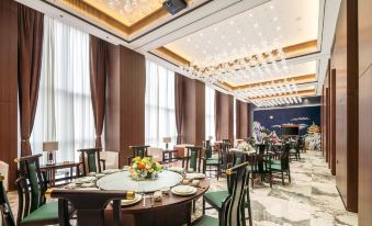Jingtai International Hotel - Baoji Qishan High-speed Railway Station