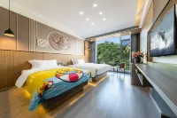 Jinghua Grand Hotel (Libo Xiao Qi Kong Scenic Area)