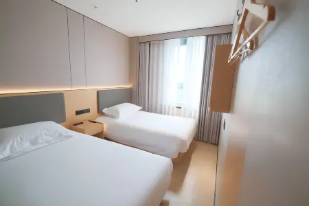 Pudding Select Hotel (Shanghai East China Normal University Jinsha River Metro Station Branch)
