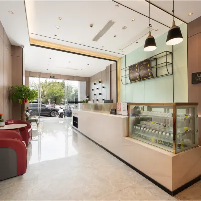 7 Days Premium Hotel (Sanya Romance Park University Town) Hotels near Sanya Romance Park