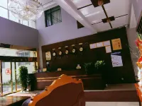 Lhozhag Zhongliang Hotel Hotels in Lhozhag