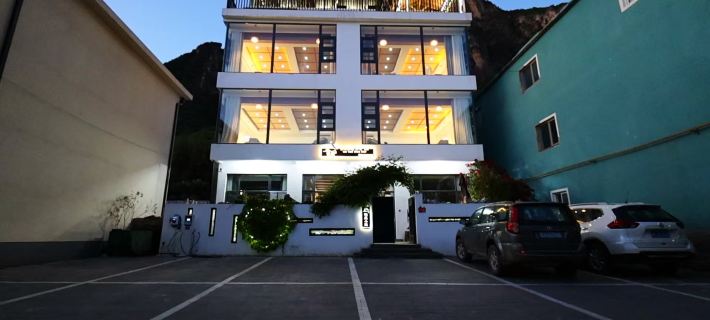 Yueting Homestay (Yesanpo Bailixia) Hotels in Laishui