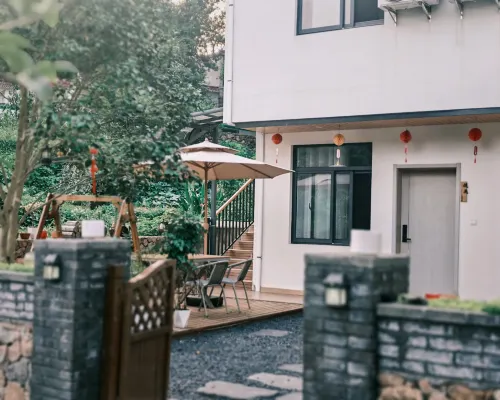 Tangchi Dongli Chinese Inn (Hefei Tangchi Hot Spring Tourism Resort Area)