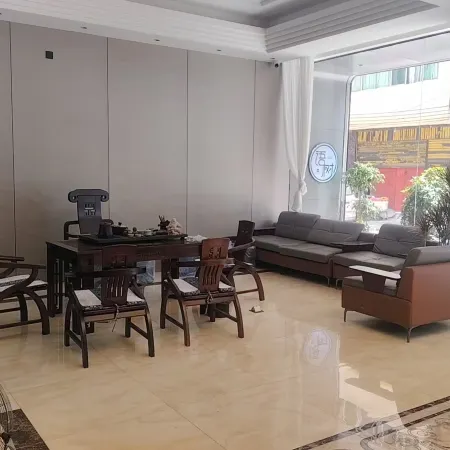Yushu Hotel (Huangguoshu Waterfalls Scenic Area)