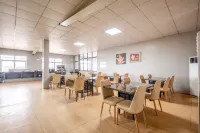 Laohekou Shuntong Hotel - Parkering