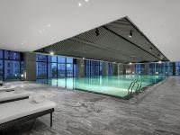成都辉盛庭国际公寓 - 室内游泳池