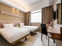 Cititel Express Penang Отели рядом с достопримечательностью «Башня Комтар»