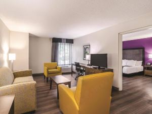 La Quinta Inn & Suites by Wyndham Myrtle Beach - N Kings Hwy