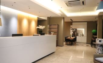 Ease Hotel (Zhongshan Lihe Plaza Zhongshan 2nd Road)