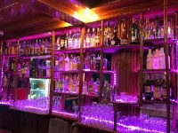 Coucou Bar Hotel and Restaurant - 바