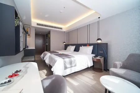 Yitel Collection Hotel (Shanghai North Bund Ningguo Road Subway Station) Отели рядом с достопримечательностью «Yangpu Riverside District»