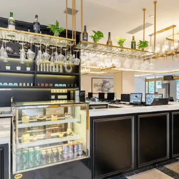 Xana Deluxe Hotel (Shenzhen Luohu Port International Trade Subway Station) Отели рядом с достопримечательностью «Торговый центр МиксС»
