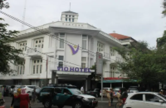 Vio Hotel Cimanuk Bandung Hotels near Taman Lansia