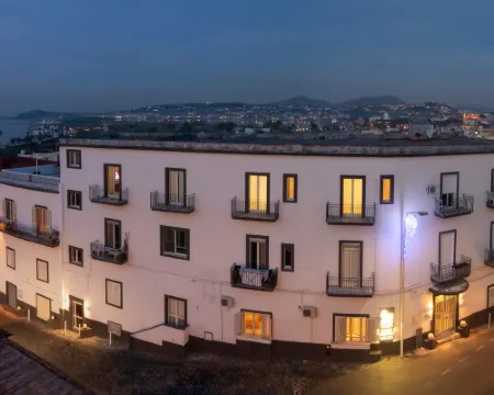 Naro Suites and Rooms Ξενοδοχεία στην πόλη Bacoli