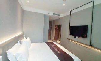 7 Days Premium Hotel (Beijing Railway Station Guangqumenwai Subway Station)
