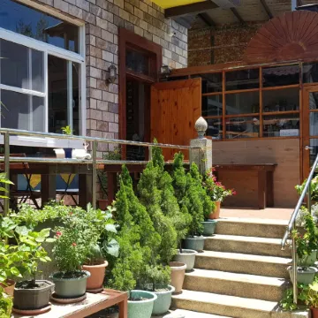 La Fleur BnB & Restaurant