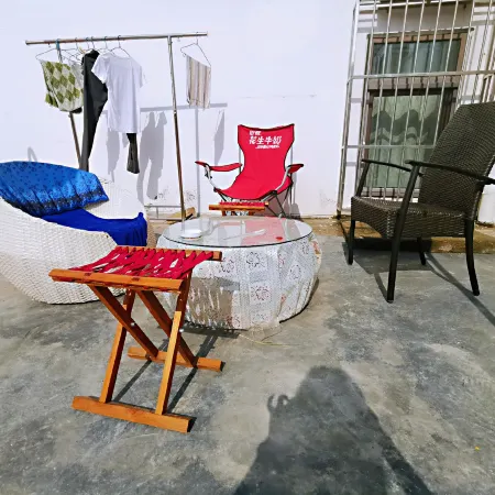 See Sea Youth Hostel (Qingdao May 4th Square Store)