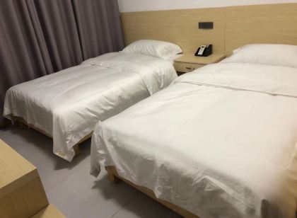 王屋山農家樂二排六號院