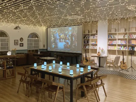 Dream Inn Отели рядом с достопримечательностью «Wuhan Ferry Huanghelou Dock»