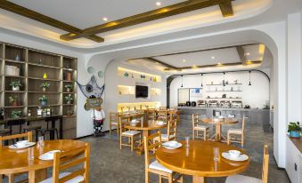 Eurotime Mediterranean Hotel (Rongcheng Chishan Scenic Spot Shidao Building Store)