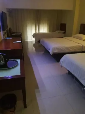 Wolong Hotel Lijiang