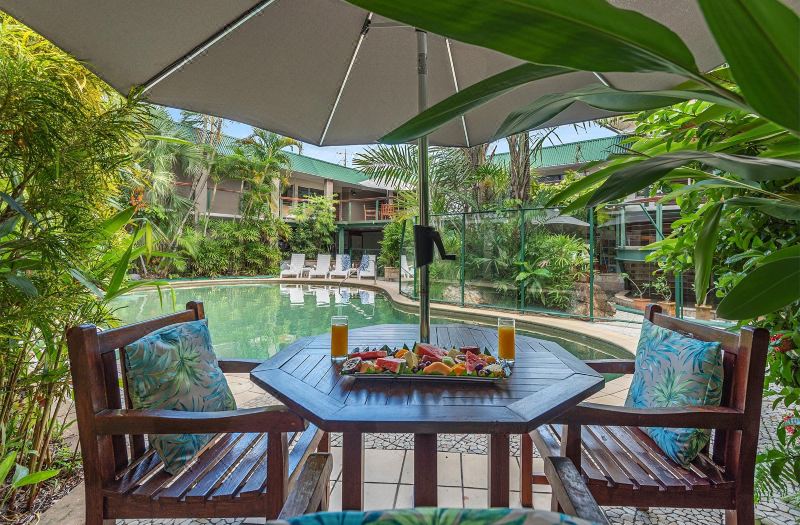 Bay Village Tropical Retreat & Apartments photo 2