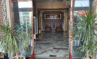 Wuyi Huanghe Express Hotel
