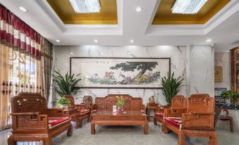 Dunhuang Guangyuan Hotel (Shazhou Night Market)