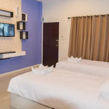 Hug Fang Hotel Hotels near Fangchanupathum School