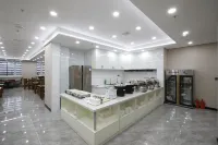 Huihai Hotel Hotels in Xinbin