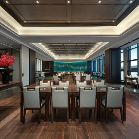 Jinzhou Blossom Hotel