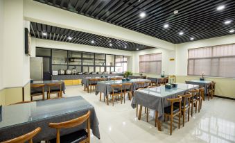 AiDePinYue Hotel (Puyang Nanle Xincheng International)