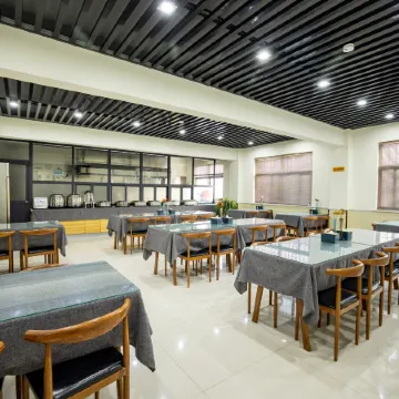 AiDePinYue Hotel (Puyang Nanle Xincheng International)