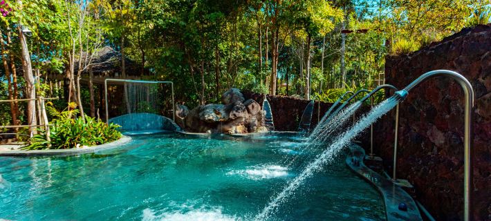 Phoenix Hot Spring Holiday Hotel Hotels in Yingjiang