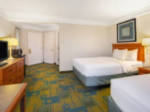 La Quinta Inn & Suites by Wyndham Ft. Lauderdale Plantation Hotels in Plantation