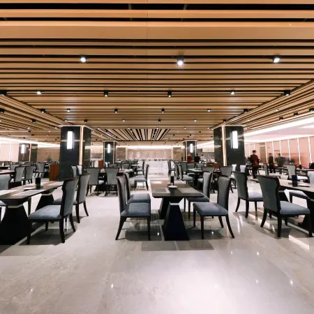 Longhui Friendship International Hotel