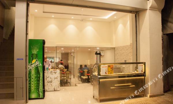 City Hotel