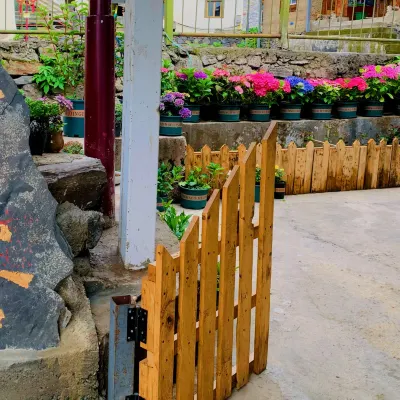 德欽雨崩行者山舍（上雨崩） 雨崩神瀑附近的飯店