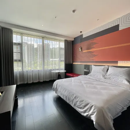 Home Inn UP Huayi Element Boutique Hotel (Wanyuan Railway Station Branch)