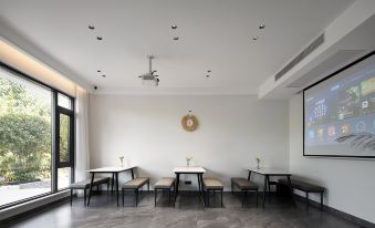 Yunshang Grassland Yueshe Plain Parent-child Villa Meisu (Anji Xianlongxia Drifting Store)