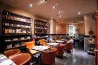 Hotel de Trianon - breakfast