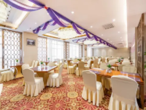 New Century Hotel Hotels in Pingliang