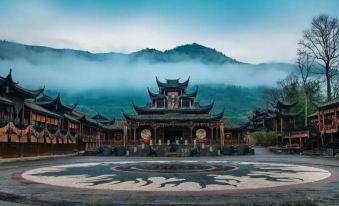 Manzhou Hotel (Longshan Tianlong Shihao Branch)