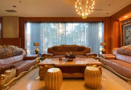 모나크 플라자 호텔