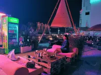 Habitat in Valley ，Dwell in Cloud