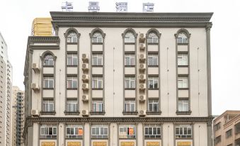 Kaman Hotel (Huazhou Bei'an Bus Station Zhouxuan Branch)