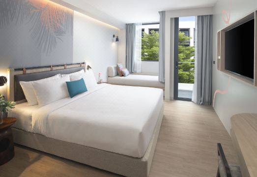 글로우 미라 카론 비치